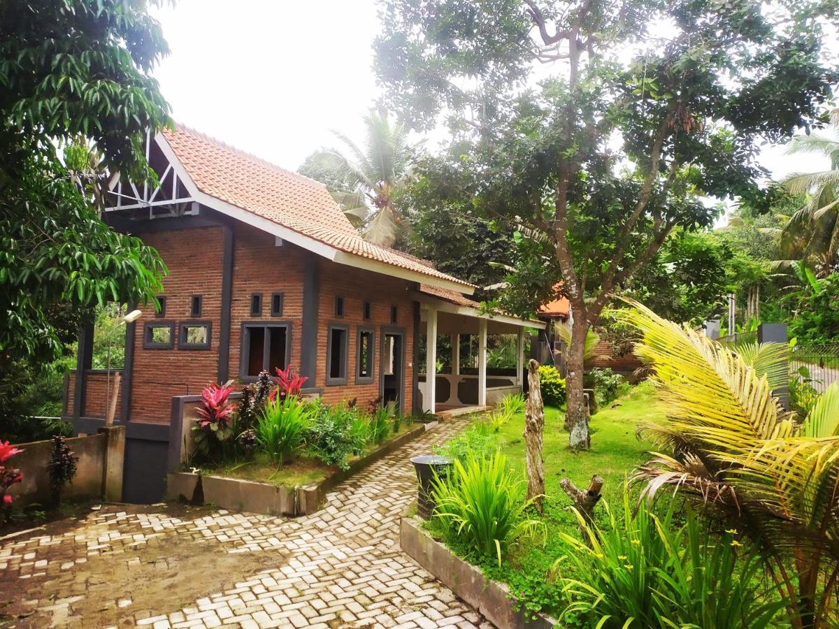 Kelapa Gading Villas Banyuwangi  Eksteriør billede