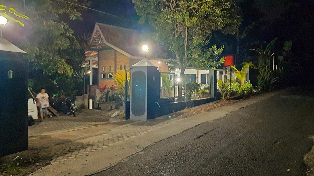 Kelapa Gading Villas Banyuwangi  Eksteriør billede